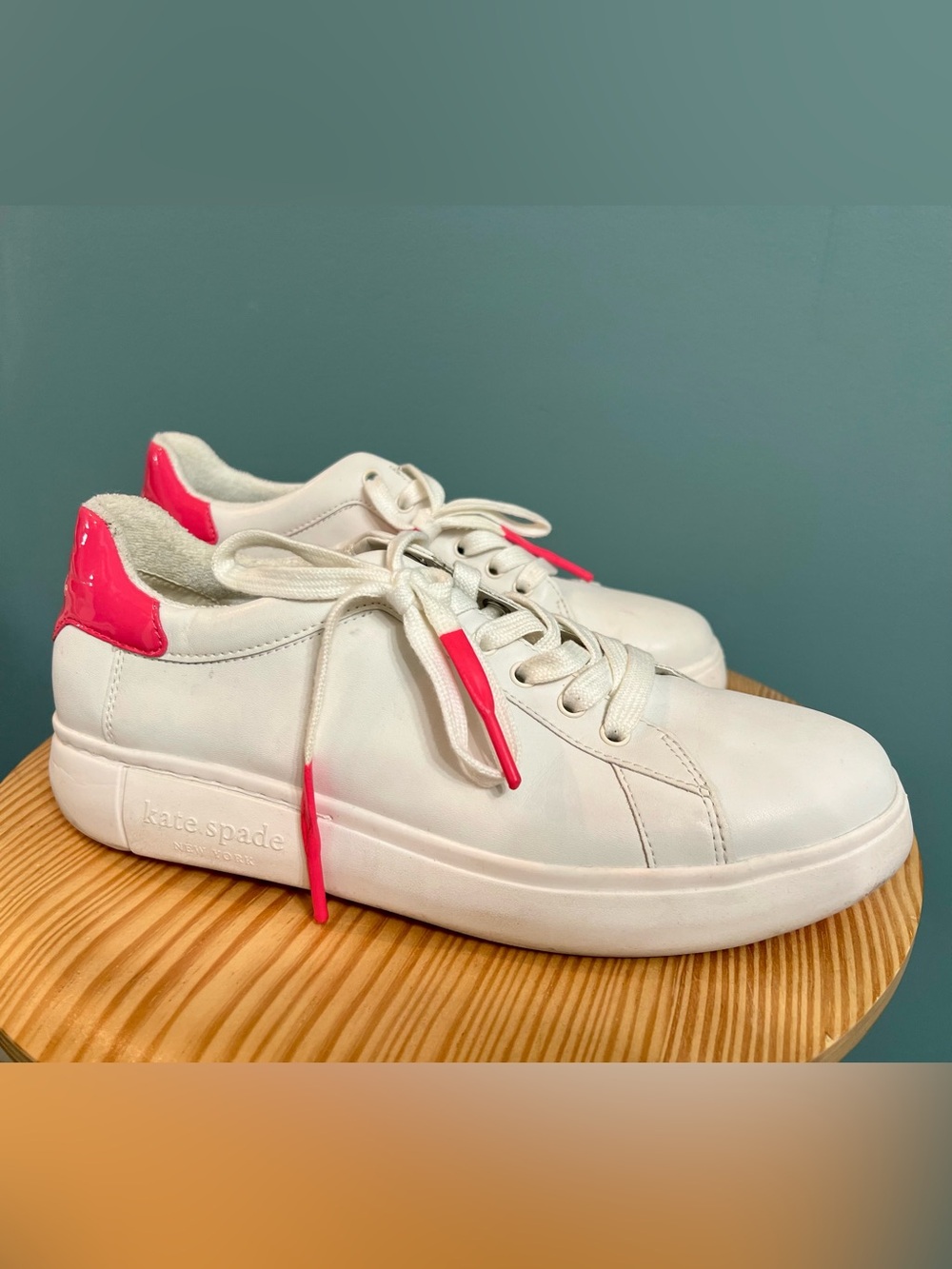 Kate Spade Lift White Leather Pink Accent Sneakers Women’s Size 10B